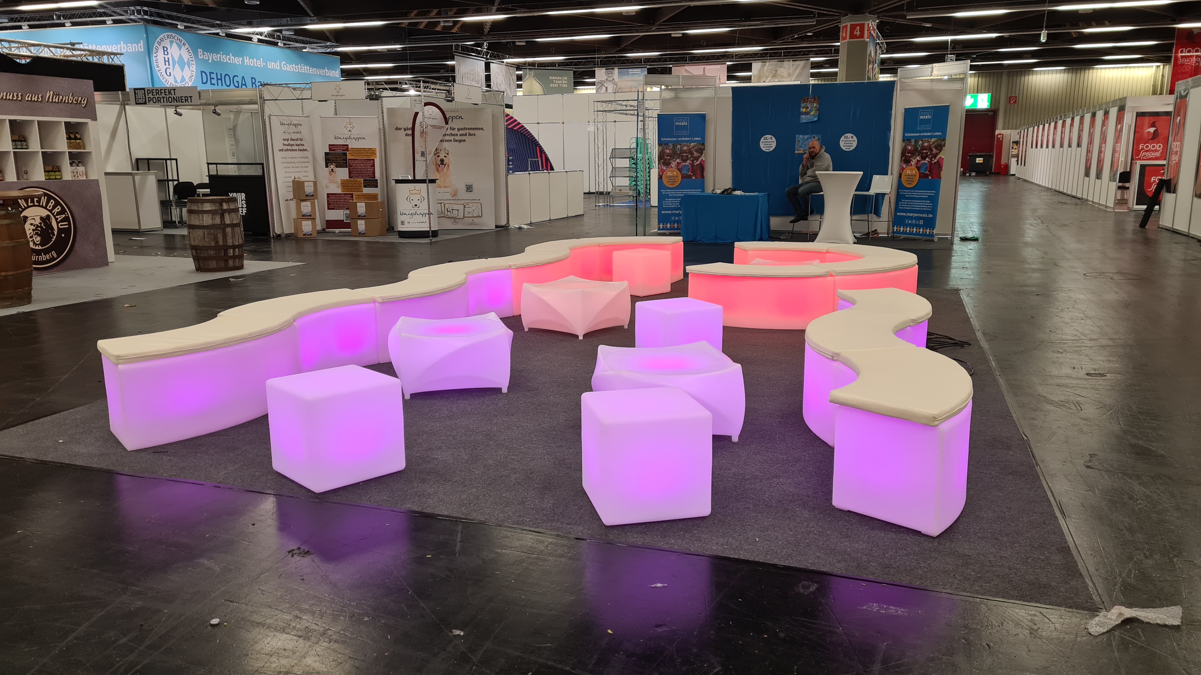 LED Lichtmöbel mieten